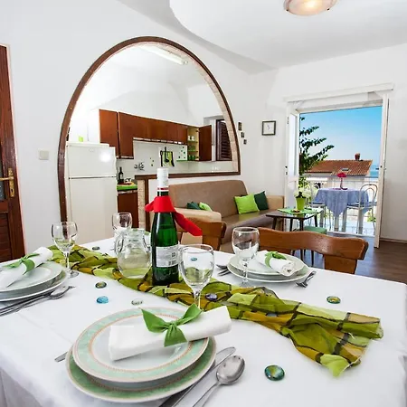 Apartment Mira Makarska