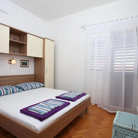 Mira Apartment *